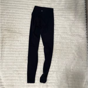 black lululemon leggings